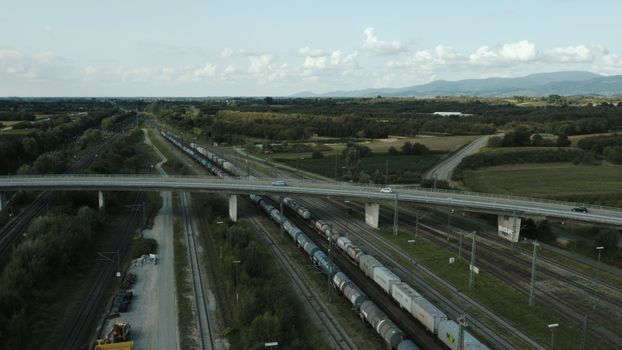 Automobilová logistika 2024: Trendy a výzvy pro průmysl
